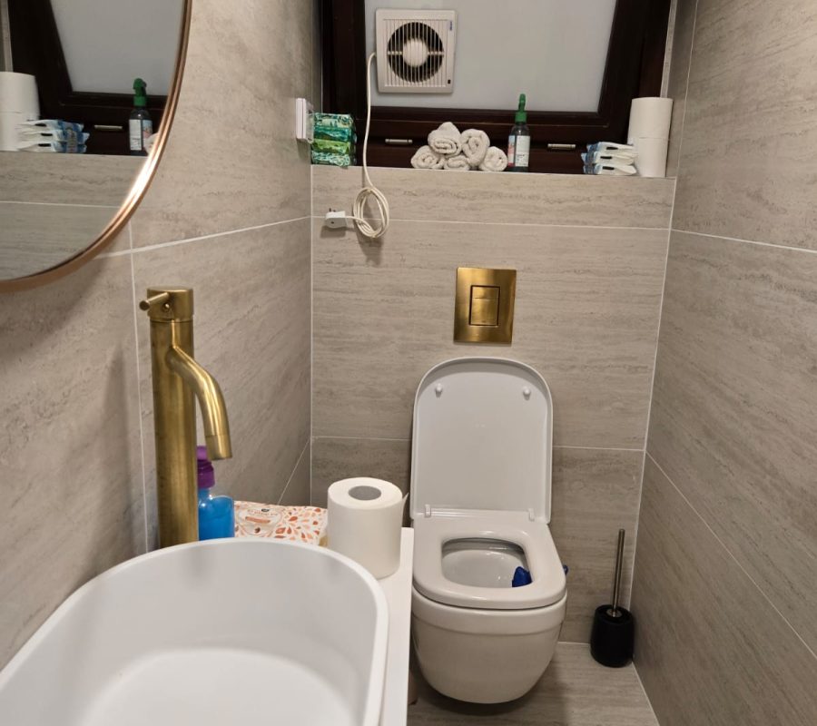 שירותים מרתף